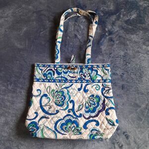 Vera Bradley Women’s Quilted Shoulder Handbag Floral Pattern Width 14in.
